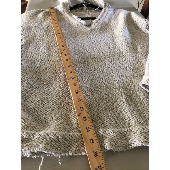 FREE PEOPLE Soft Textured Long Sleeve Hooded Pullover Top w/ Fraying SZ XS - Picture 13 of 16